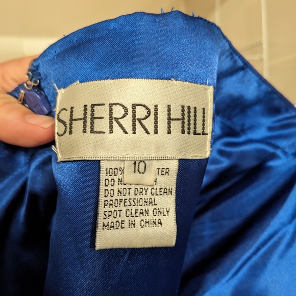 Sherri Hill Prom Dress Size 10 - Picture 4 of 4